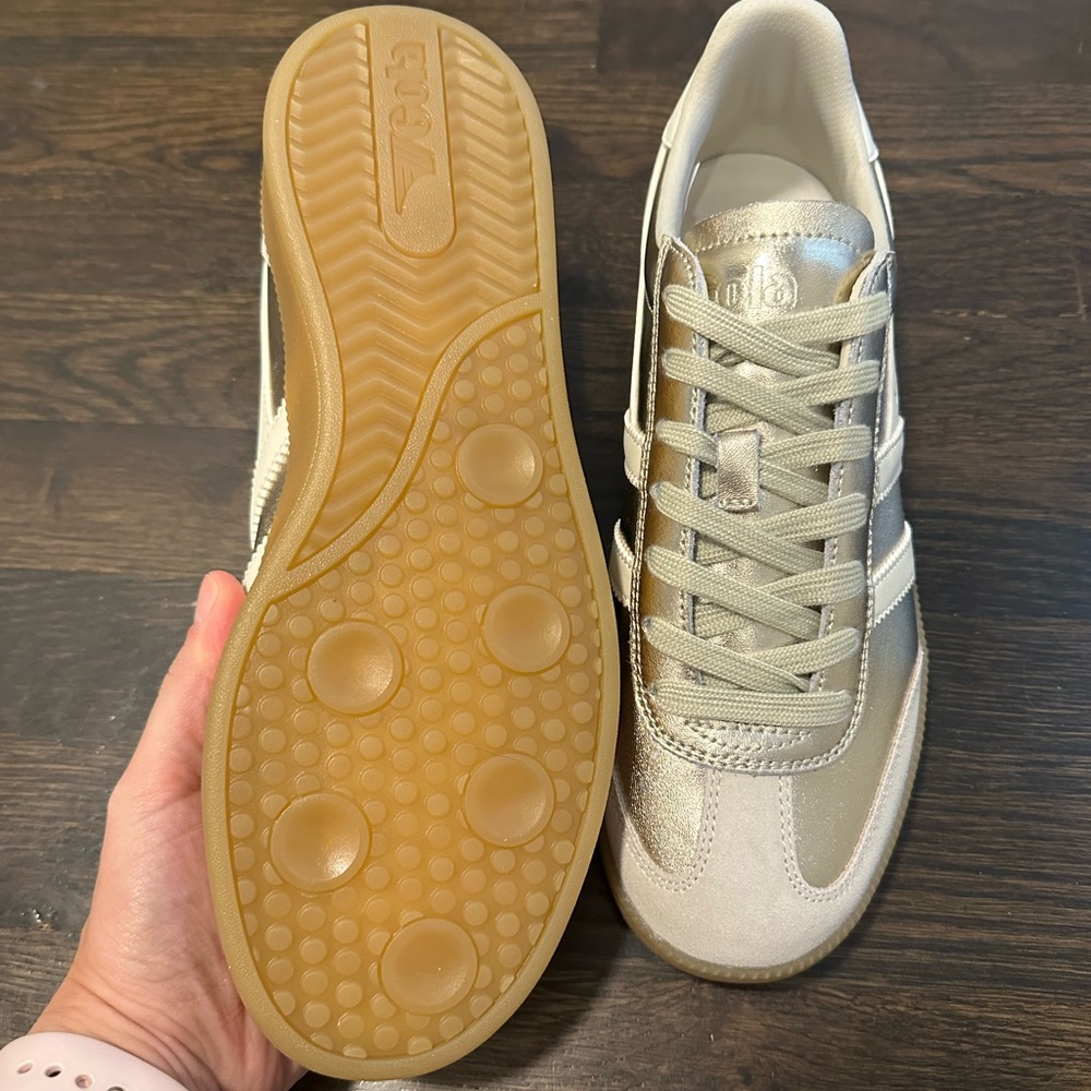 Gola Cream and White Women's Sneakers - Picture 6 of 10